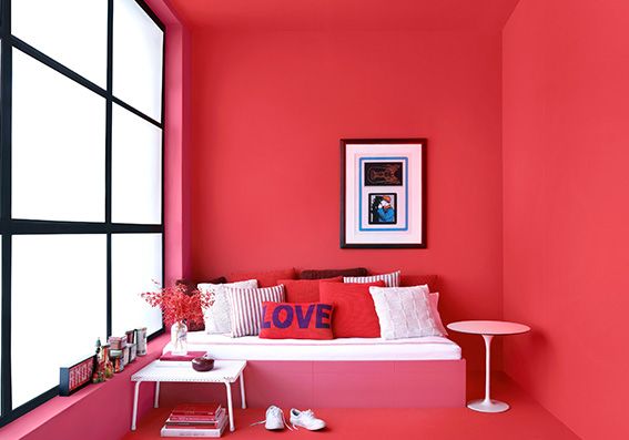 Imagem de um quarto com chão e paredes vermelhas (Autor: Suvinil)