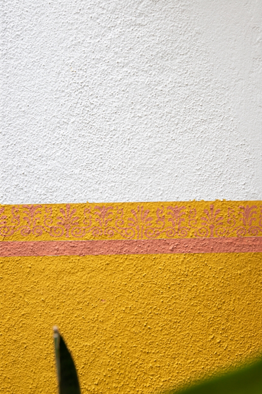 Pintura meia parede nas cores Terra Roxa e Quentão Suvinil | Foto de Gisele Rampazzo | Parceria Histórias de Casa
